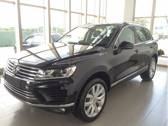 Cần bán Volkswagen Touareg GP đời 2015, màu đen, nhập khẩu nguyên chiếc