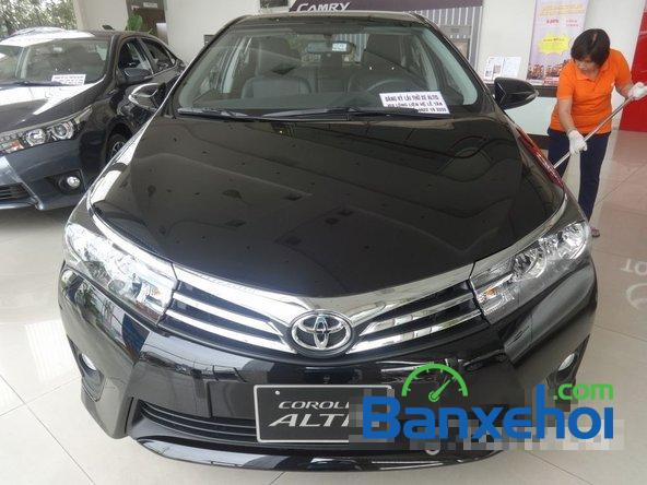 Bán xe Toyota Corolla Altis 1.8G đời 2015, màu đen, 807 triệu