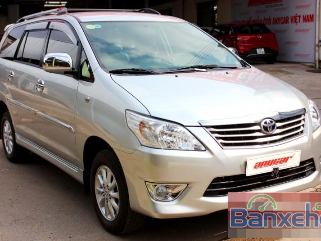 Bán xe Toyota Innova E 2.0MT, màu bạc, số sàn, sản xuất năm 2013, lắp ráp trong nước