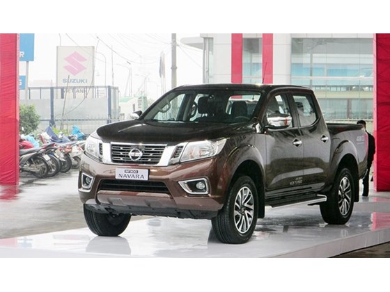 Bán ô tô Nissan Navara NP300 đời 2015, màu nâu, nhập khẩu nguyên chiếc