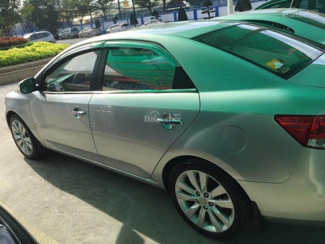 Cần bán xe Kia Forte SLI đời 2009, màu bạc, nhập khẩu nguyên chiếc