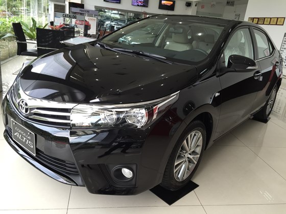 Toyota Corolla Altis đời 2015, màu đen, xe nhập, 815 triệu có xe giao ngay