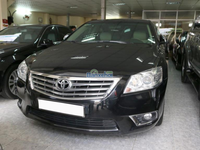 Toyota Camry 2.4G đời 2010, màu đen, 870 triệu