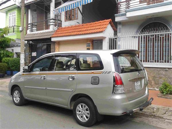 Cần bán Toyota Innova J - cũ trong nước sản xuất 2008, màu xám bạc giá tốt