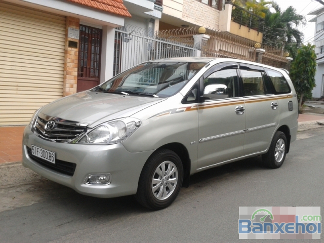 Bán Toyota Innova năm 2008, màu xám bạc xe đẹp giá tốt