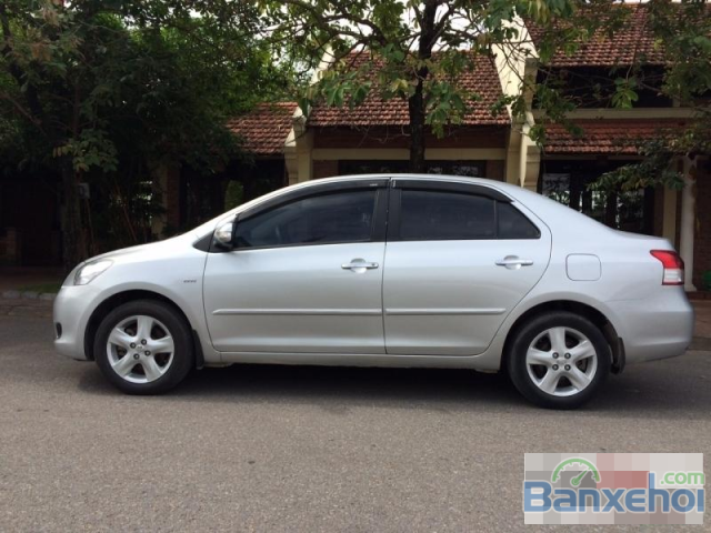 Nhà cần tiền muốn bán chiếc xe Toyota Vios E xịn đời 2008 màu ghi bạc, tên chính chủ