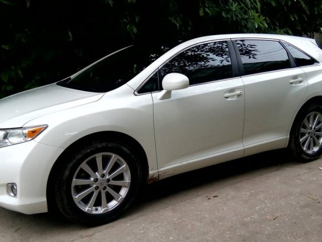 Bán xe Venza 2.7 màu trắng ngọc trai đời 2009, bản trung 2 cửa nóc