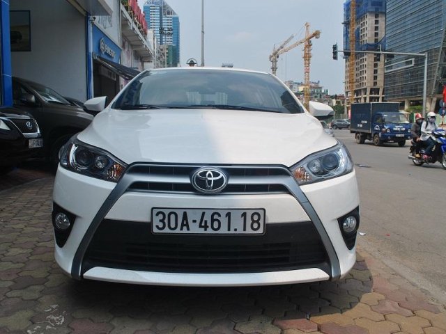 Toyota Yaris đời 2014, màu trắng, nhập khẩu nguyên chiếc