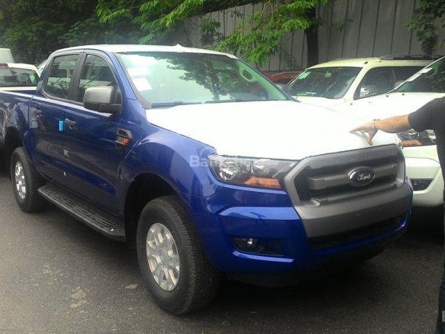 Bán Ford Ranger XLS AT đời 2016, màu xanh thiên thanh, nhập khẩu nguyên chiếc, 685 triệu