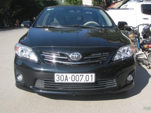 Bán ô tô Toyota Corolla Altis năm 2013, màu đen chính chủ