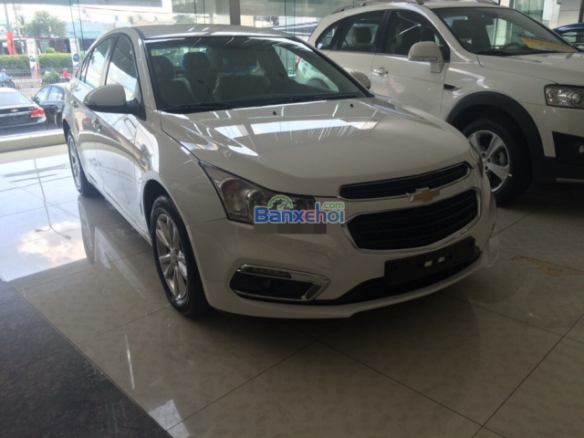 Xe Chevrolet Cruze 1.6LT 2015 cần bán