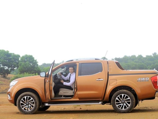 Bán Nissan Navara NP300 đời 2015,  nhập khẩu, giá chỉ 595 triệu