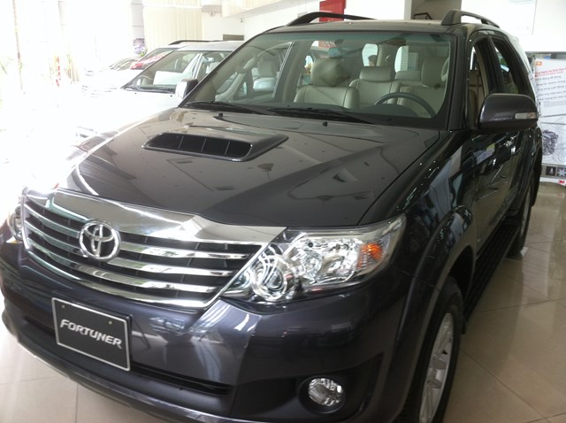 Toyota An Sương đang có chương trình bán hàng cực tốt cho dòng xe Toyota Fortuner model 2015