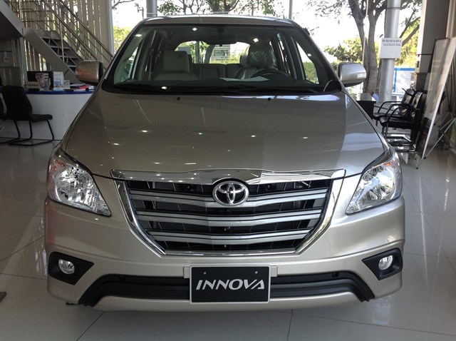 Toyota Phú Mỹ Hưng có xe Toyota Innova 2015 giao ngay giá tốt nhất hiện nay