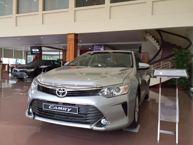 Bán Toyota Camry đời 2015, 1 tỉ xe đẹp