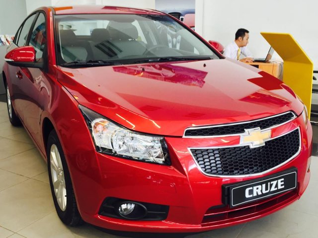 Bán xe Chevrolet Cruze LS năm 2015, màu đỏ