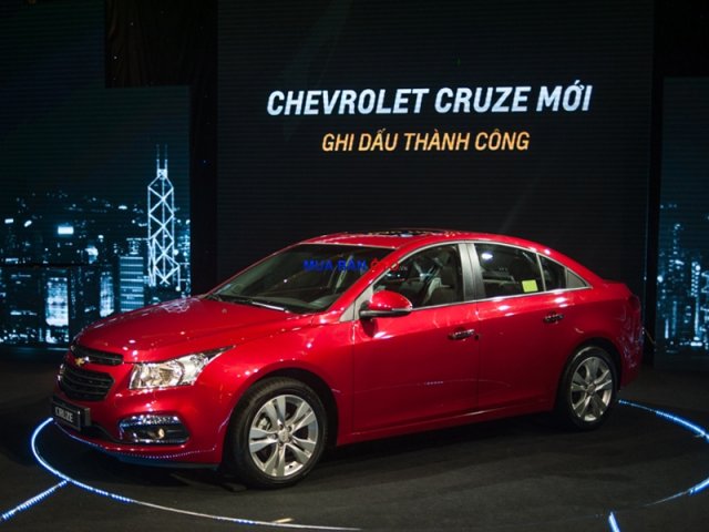 Bán ô tô Chevrolet Cruze LTZ đời 2015, màu đỏ