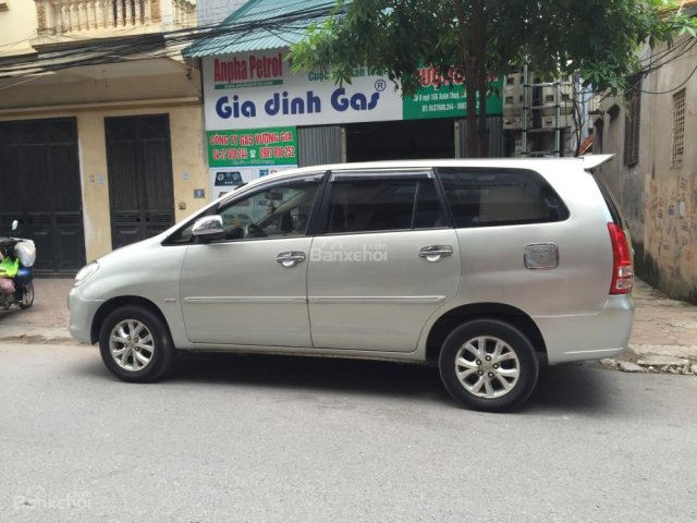 Xe Toyota Innova đời 2008, màu bạc, xe đẹp 