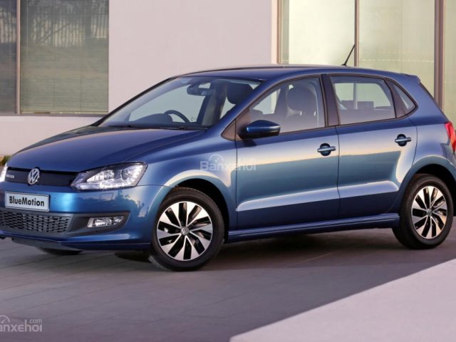 Cần bán xe Volkswagen Polo E sản xuất 2017, màu xanh lam, xe nhập