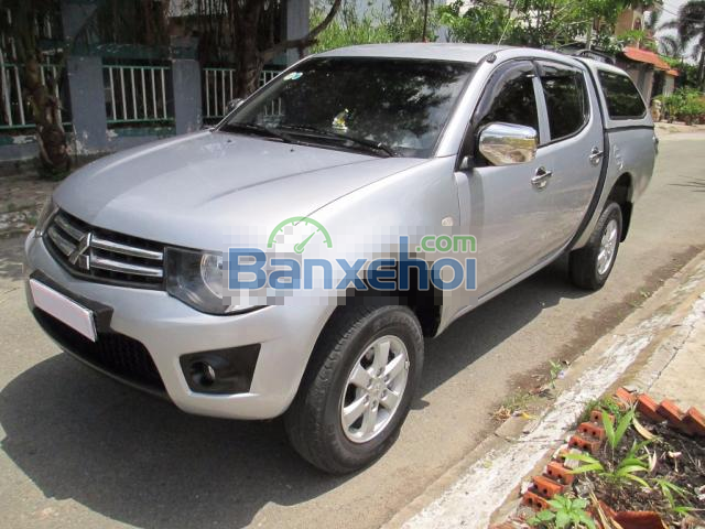 Mitsubishi Triton, xe bán tải, capin kép, cuối 2009, số sàn, 1 cầu