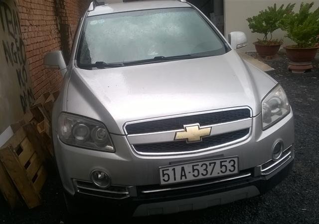 Cần bán gấp xe Chevrolet Captiva - cũ nhập khẩu đời 2010, màu trắng, số tự động