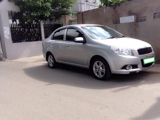 Chevrolet Aveo 2015 LTZ xám bạc, số tự động, đi được 9000km