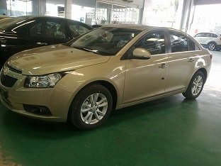 Cần bán Chevrolet Cruze sản xuất 2015, 492tr xe đẹp