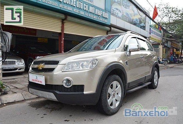 Bán Chevrolet Captiva 2.4, xe sử dụng nhiên liệu xăng, giá 349tr