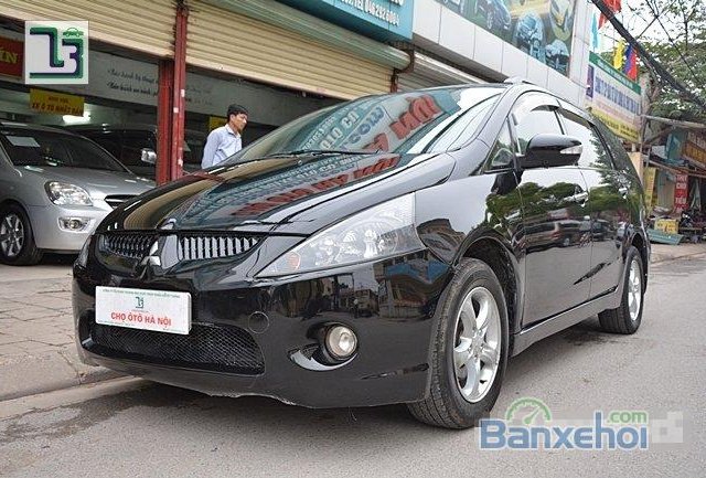 Bán xe Mitsubishi Grandis 2.4 AT đời 2005, màu đen, giá chỉ 399 triệu