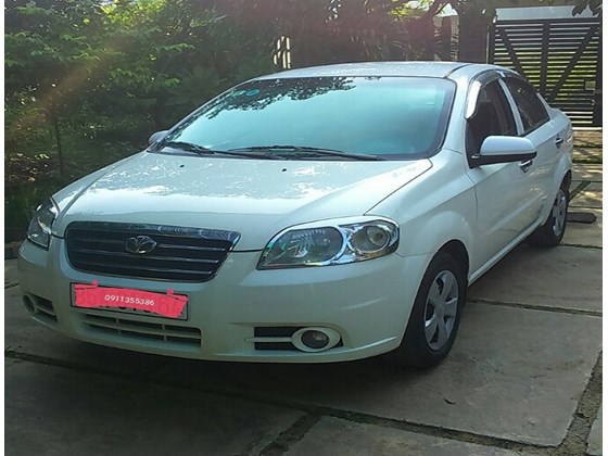 Bán xe Daewoo Gentra đời 2009, màu trắng, nhập khẩu, số sàn