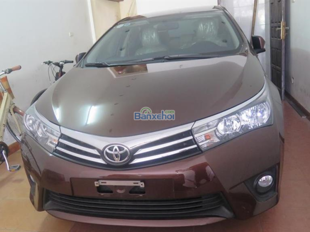 Cần bán Toyota Corolla Altis 1.8G AT 2014, màu nâu