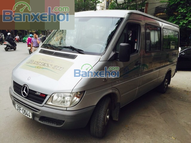 Cần bán xe Mercedes Sprinter đời 2010, màu bạc