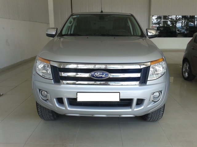 Cần bán xe Ford Ranger XLT 4×4 năm 2013, màu bạc, xe nhập  