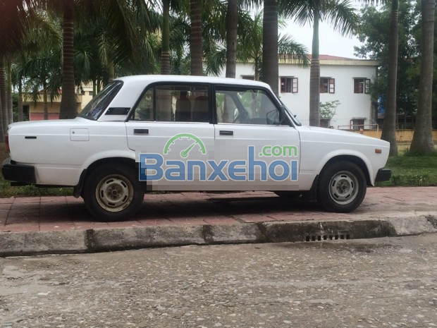 Bán xe Lada 2107 đời 1993, màu trắng, xe nhập