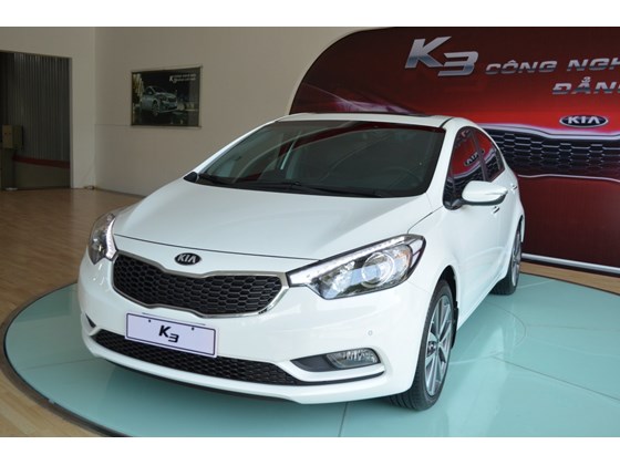 Bán ô tô Kia Optima đời 2015, màu trắng, xe nhập, giá 675tr