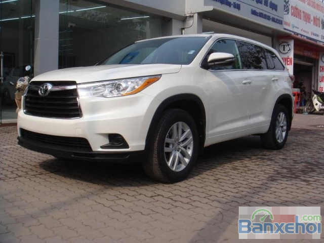 Cần bán Toyota Highlander đời 2015, màu trắng