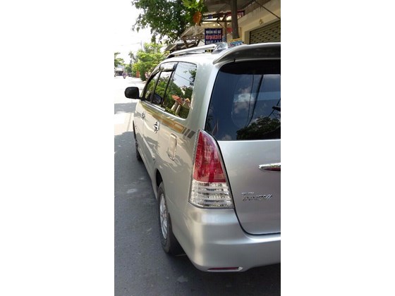 Cần bán Toyota Innova đời 2008, màu bạc, chính chủ, giá chỉ 388 triệu