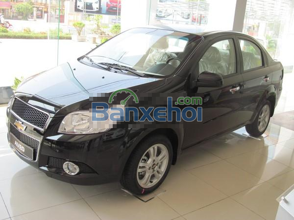 Cần bán Chevrolet Aveo đời 2015, màu đen, nhập khẩu nguyên chiếc, 483 triệu