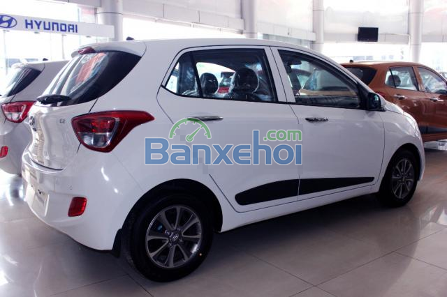 Cần bán xe Hyundai Grand i10 1.2ATđời 2015, nhập khẩu, giá 477tr