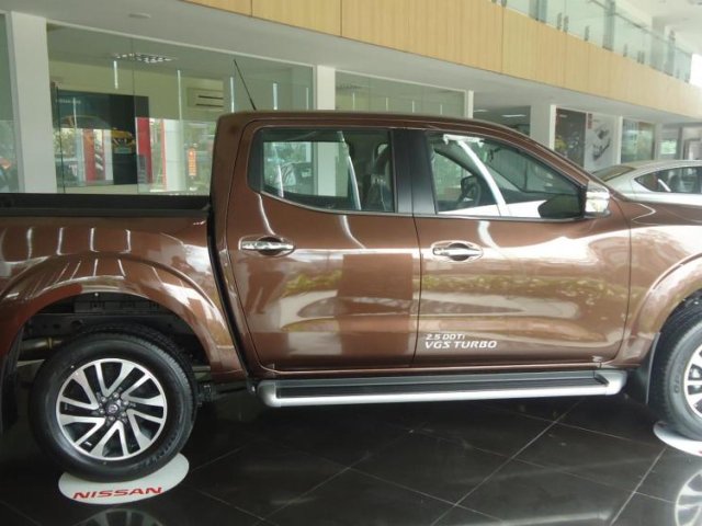 Bán xe Nissan Navara năm 2015, màu nâu, nhập khẩu nguyên chiếc