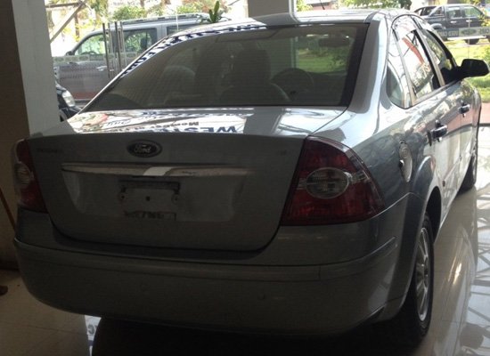 Xe Ford Focus 1.8AT - cũ trong nước đời 2005, màu bạc