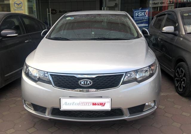 Bán xe Kia Cerato sản xuất 2011, màu bạc, nhập khẩu, chính chủ