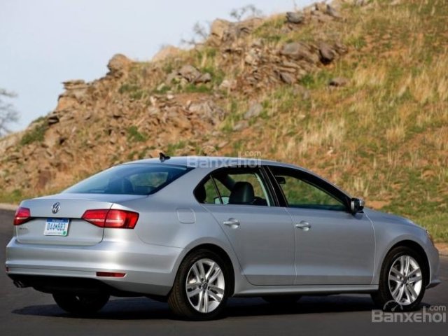 Bán ô tô Volkswagen Jetta E năm 2017, màu bạc, xe nhập, hotline: 0909 717 983