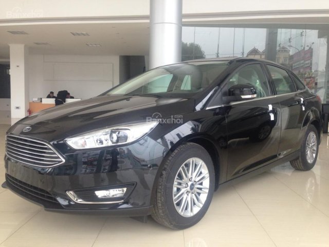 Bán xe Ford Focus 1.5 AT Ecoboost model 2018, màu đen