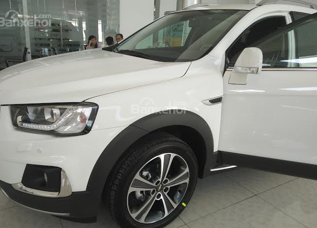 Bán ô tô Chevrolet Captiva Revv 2017, vay 90%