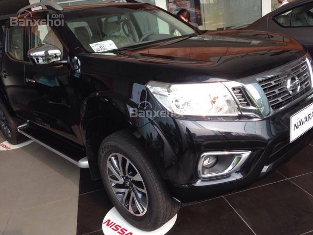 Bán xe Nissan Navara EL đời 2016, màu đen, nhập khẩu chính hãng, có xe giao ngay