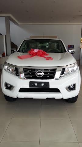 Bán ô tô Nissan Navara E đời 2017, màu trắng, nhập khẩu nguyên chiếc, 615 triệu