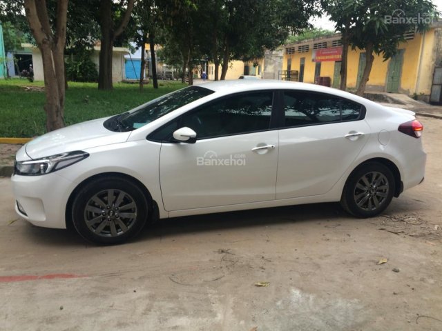 Kia Cerato 1.6 AT, hỗ trợ trả góp 90%, Đ/K Uber, Grab LH: 0988 936 639 để yêu cầu giảm hết giá và khuyến mại