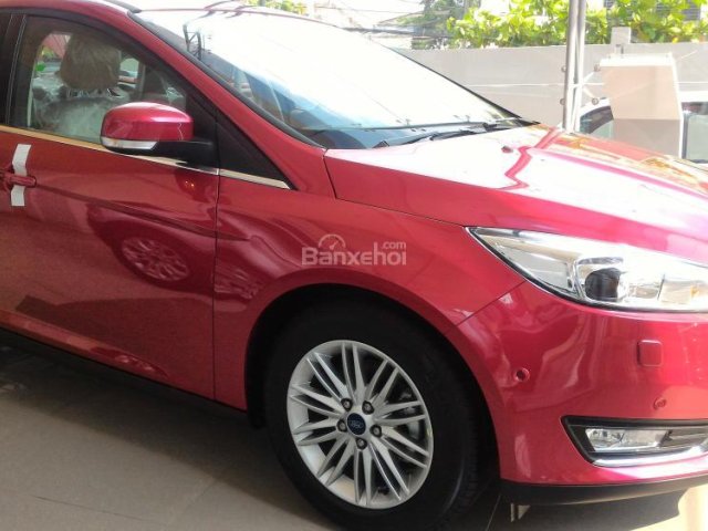 Bán xe Focus Ecoboost, giá tốt giao ngay