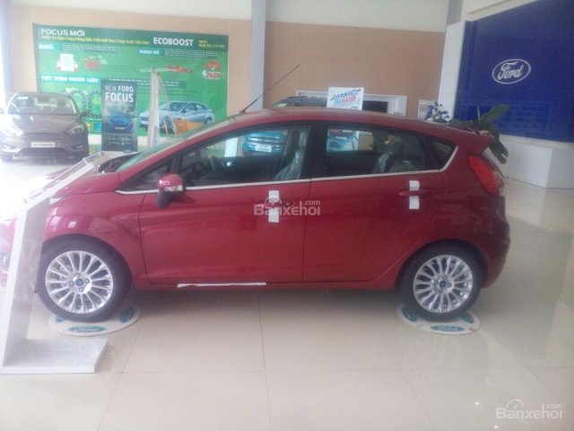 Giao ngay Ford Fiesta 1.0 Ecoboot AT năm 2017 tặng 1 năm BH, đủ màu giao xe luôn